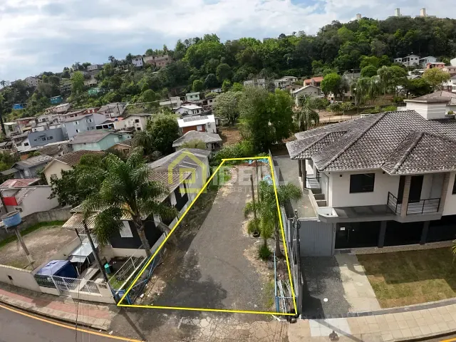Terreno com 391m², à venda, no bairro Imperial em Concórdia