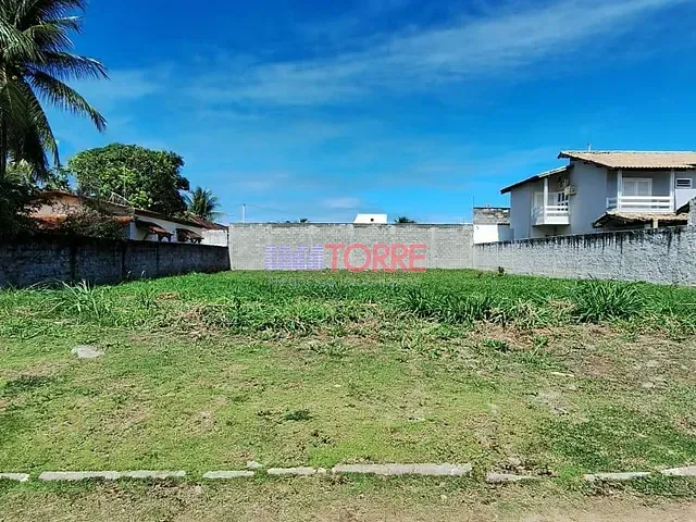 Terreno com 700m², à venda, no bairro Olivença em Ilhéus