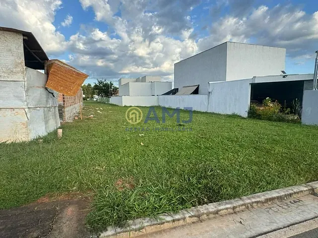 Terreno com 305m², à venda, no bairro Terras Alpha 2 em Senador Canedo