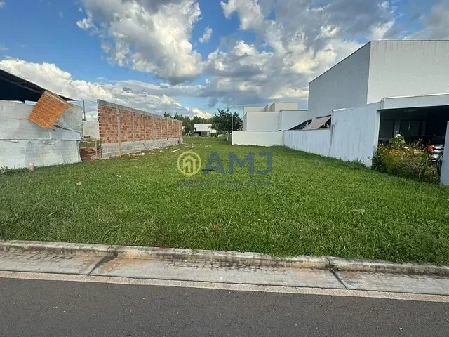 Terreno com 305m², à venda, no bairro Terras Alpha 2 em Senador Canedo