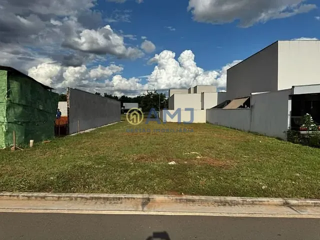 Terreno com 305m², à venda, no bairro Terras Alpha 2 em Senador Canedo