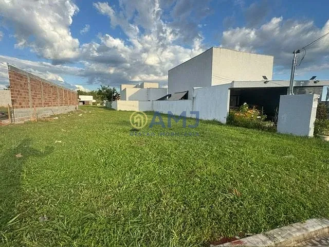 Terreno com 305m², à venda, no bairro Terras Alpha 2 em Senador Canedo