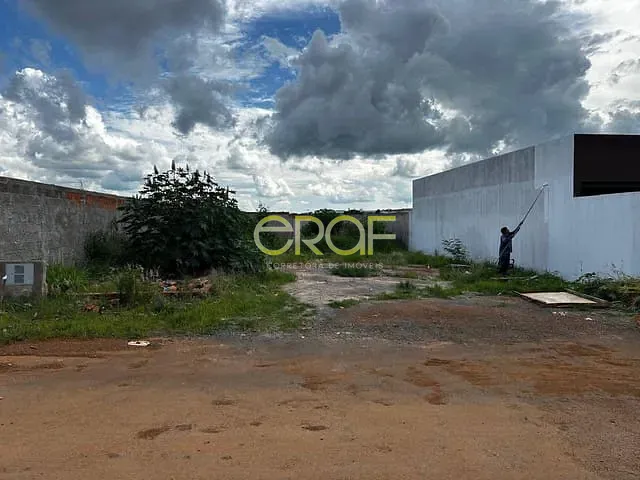 Terreno com 450m², à venda, no bairro Parque Vila Verde em Formosa