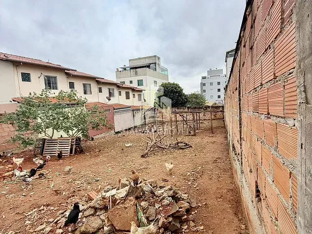 Terreno com 360m², à venda, no bairro Pedra Azul em Contagem