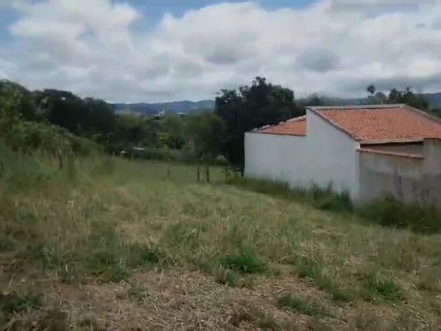 Terreno com 150m², à venda, no bairro Itaim em Córrego do Bom Jesus