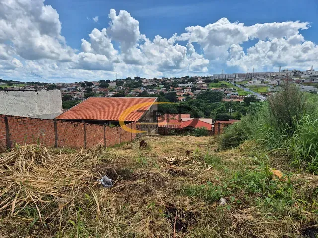 Terreno com 360m², à venda, no bairro Colúmbia em Londrina