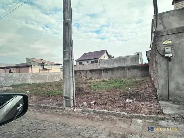 Terreno com 239m², à venda, no bairro Parque Pecuária em Campos dos Goytacazes