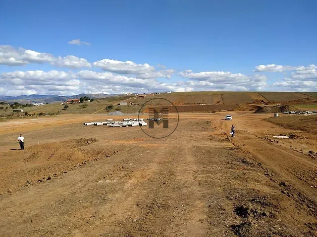Terreno com 160m², à venda, no bairro Residencial Jardim das Figueiras em Guaratinguetá