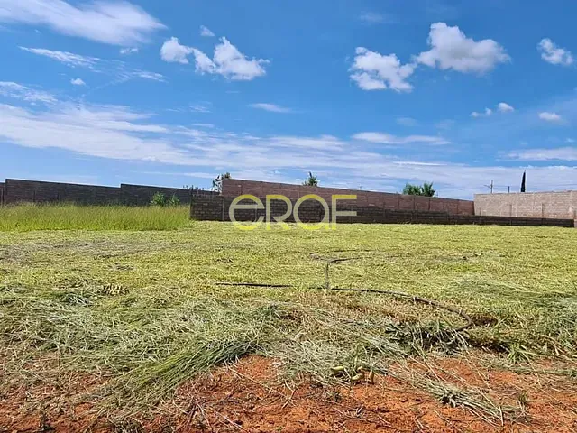 Terreno com 300m², à venda, no bairro Parque Vila Verde em Formosa