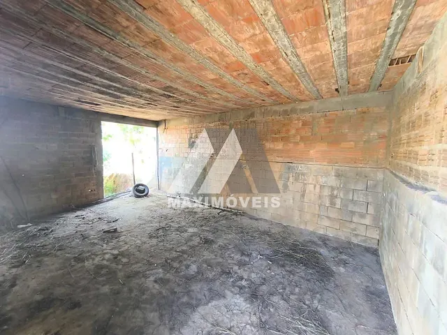 Terreno com 735m², à venda, no bairro Bela Vista em Araçuaí