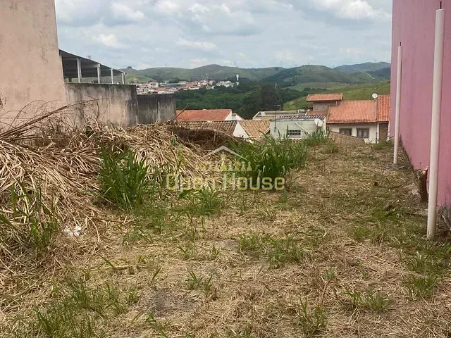 Terreno com 254m², à venda, no bairro Jardim Belvedere em Volta Redonda
