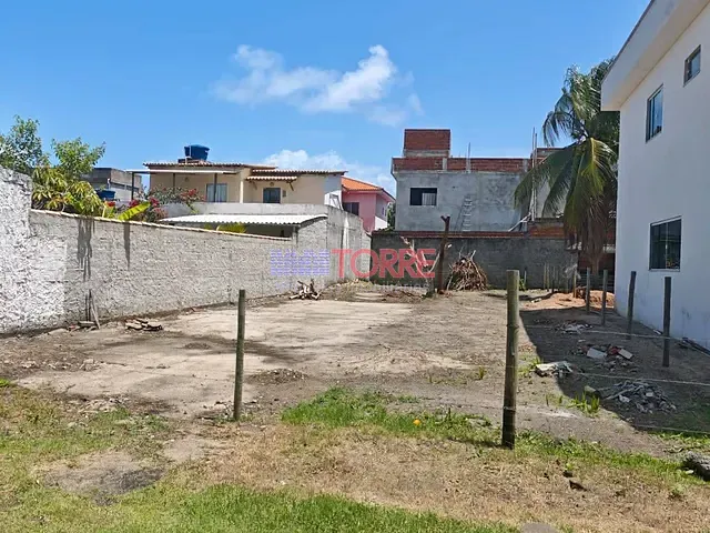 Terreno com 335m², à venda, no bairro Olivença em Ilhéus