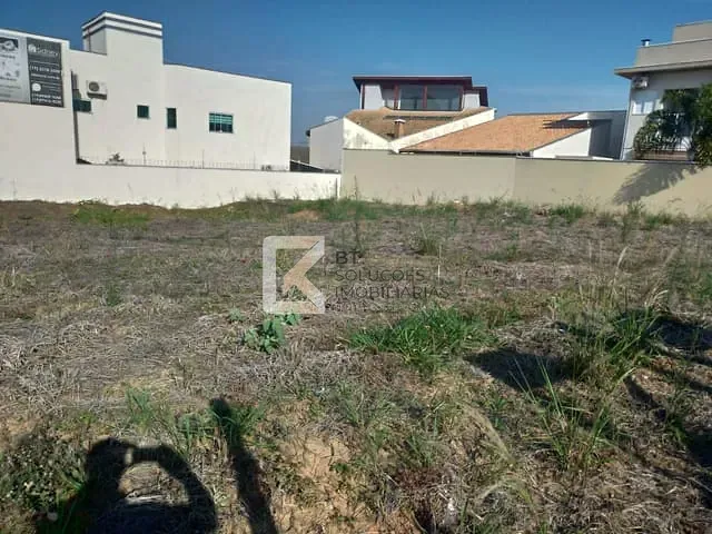 Terreno com 635m², à venda, no bairro Jardim Esplanada em Indaiatuba