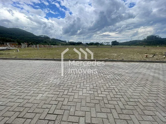 Terreno com 866m², à venda, no bairro Rio do Meio em Itajaí