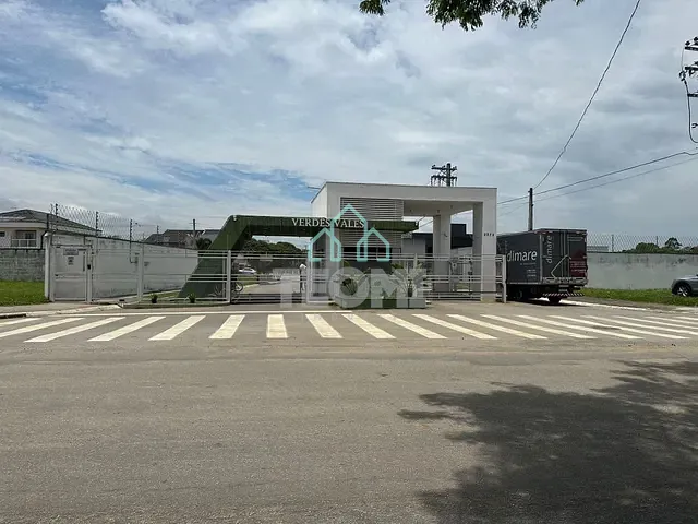 Terreno com 300m², à venda, no bairro Piracangaguá em Taubaté