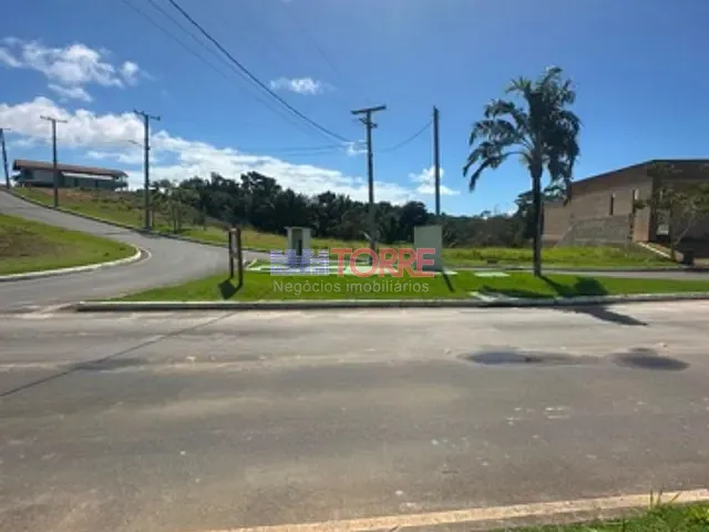 Terreno com 452m², à venda, no bairro Nossa Senhora da Vitória em Ilhéus