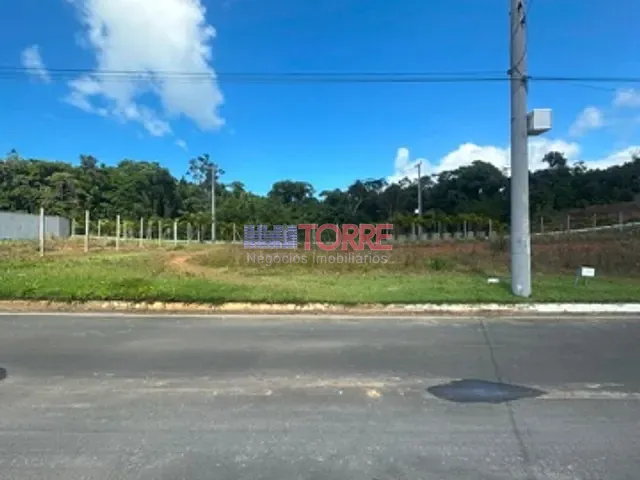 Terreno com 452m², à venda, no bairro Nossa Senhora da Vitória em Ilhéus