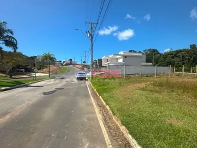 Terreno com 452m², à venda, no bairro Nossa Senhora da Vitória em Ilhéus