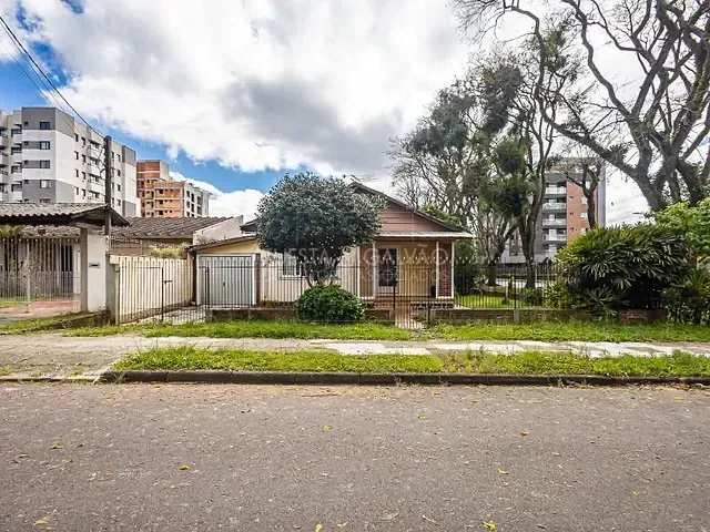 Terreno com 320m², à venda, no bairro Bacacheri em Curitiba