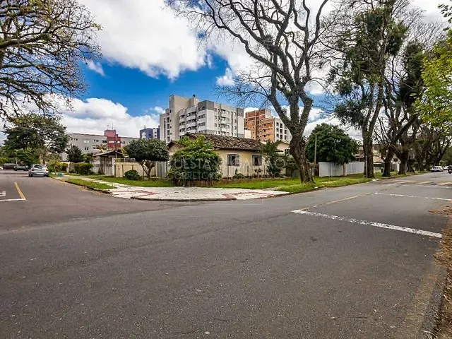 Terreno com 320m², à venda, no bairro Bacacheri em Curitiba