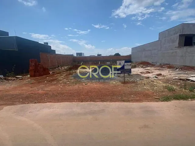 Terreno com 300m², à venda, no bairro Parque Serrano em Formosa