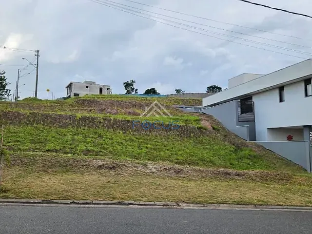 Terreno com 483m², à venda, no bairro Jardim Florestal em Jundiaí