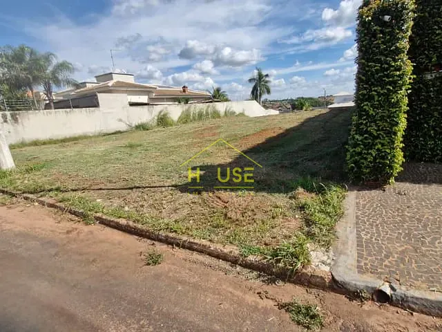 Terreno com 973m², à venda, no bairro Monte Belo em Valentim Gentil