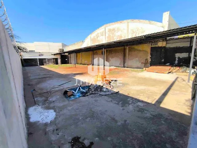 Terreno com 428m², para alugar, no bairro Jardim Apucarana em Apucarana
