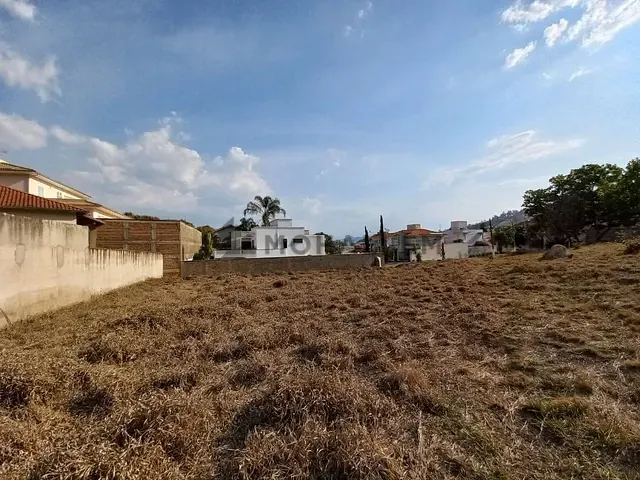 Terreno com 810m², à venda, no bairro Pinheirinho em Itajubá