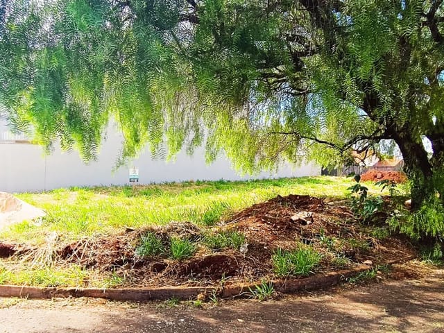 Terreno com 485m², à venda, no bairro Jardim das Mansões em Cambé