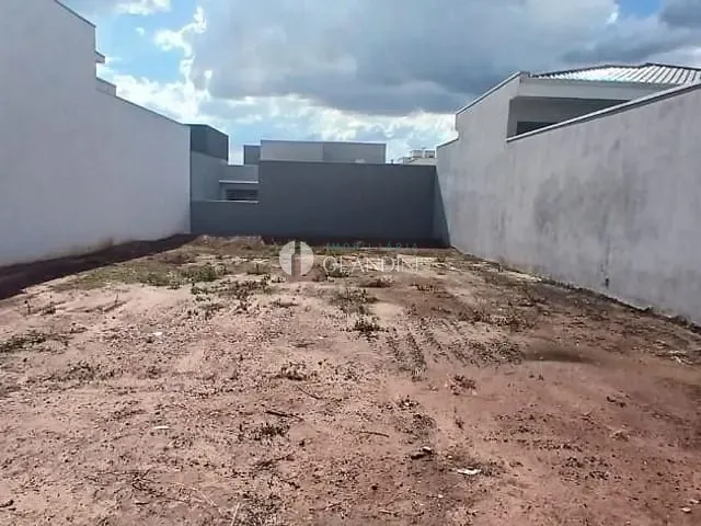 Terreno com 300m², à venda, no bairro Residencial São Luiz em Artur Nogueira