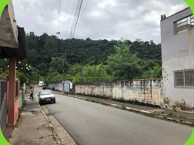 Terreno com 2800m², à venda, no bairro Centro em Piracaia