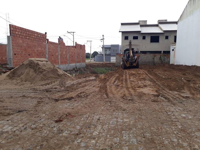 Terreno com 200m², à venda, no bairro Parque Aurora em Campos dos Goytacazes