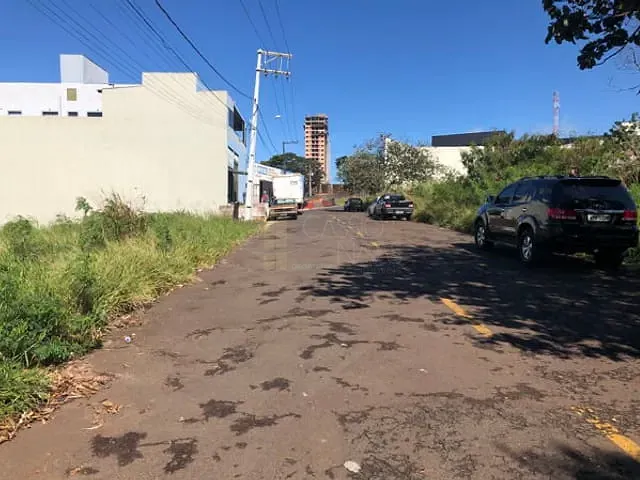 Terreno com 733m², à venda, no bairro Vila Minas Gerais em Apucarana