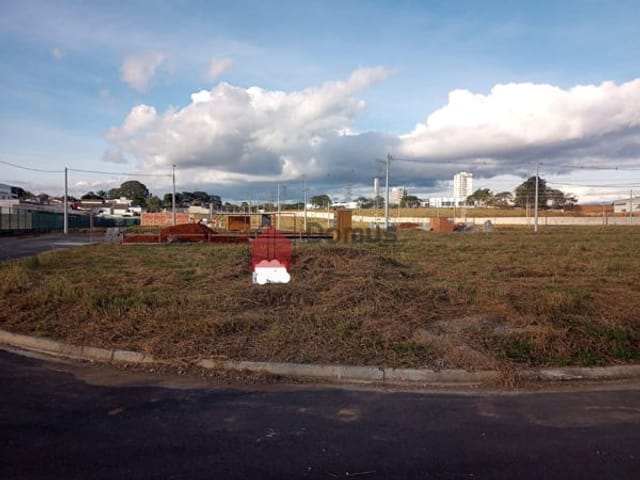 Terreno com 344m², à venda, no bairro Parque das Nações em Pindamonhangaba