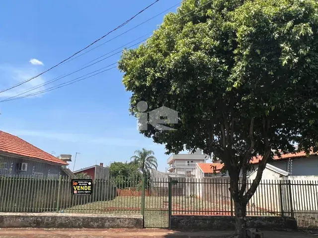 Terreno com 765m², à venda, no bairro Centro em Rolândia