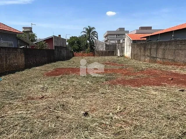 Terreno com 765m², à venda, no bairro Centro em Rolândia