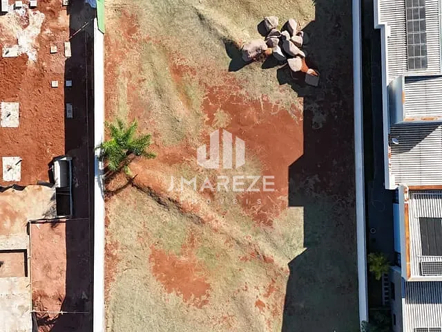 Terreno com 1079m², à venda, no bairro Jardim Guanabara em Apucarana