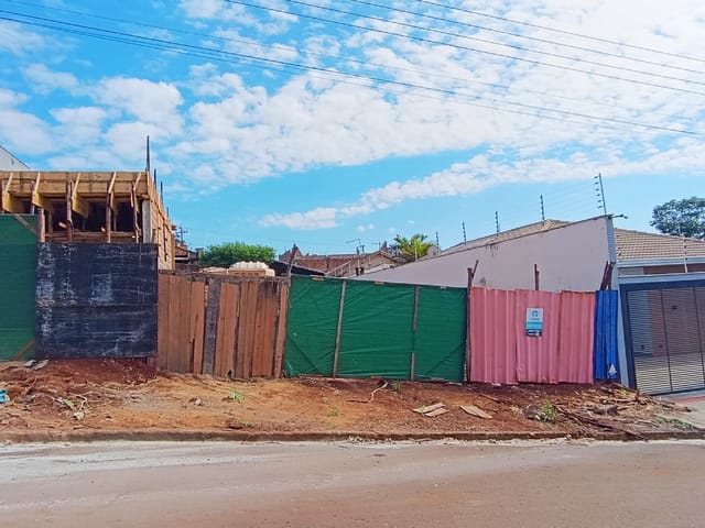 Terreno com 310m², à venda, no bairro Jardim das Mansões em Cambé