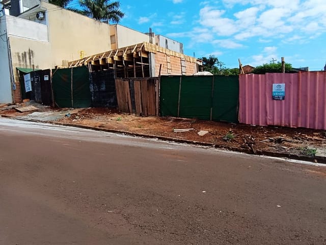 Terreno com 310m², à venda, no bairro Jardim das Mansões em Cambé