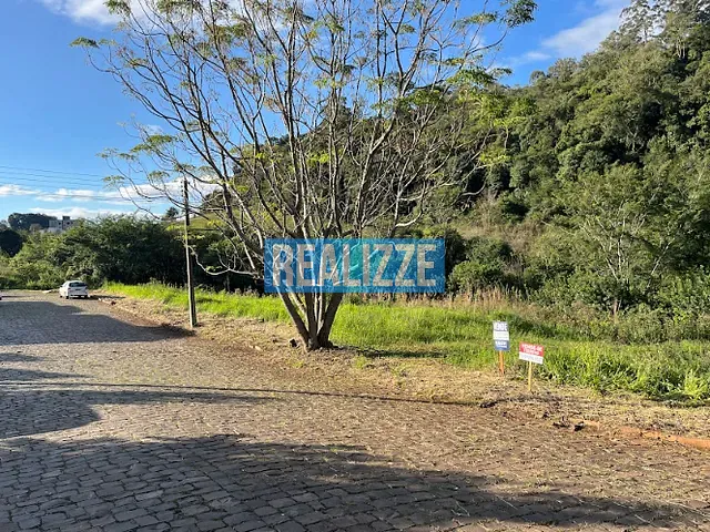 Terreno com 449m², à venda, no bairro Centro em Marau