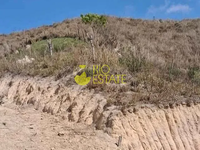 Terreno com 300m², à venda, no bairro Vale dos Pinheiros em Pinheiral