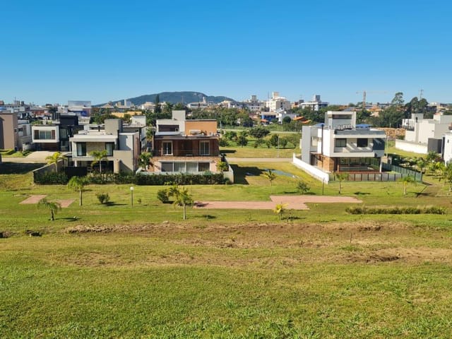 Terreno com 509m², à venda, no bairro Ingleses do Rio Vermelho em Florianópolis