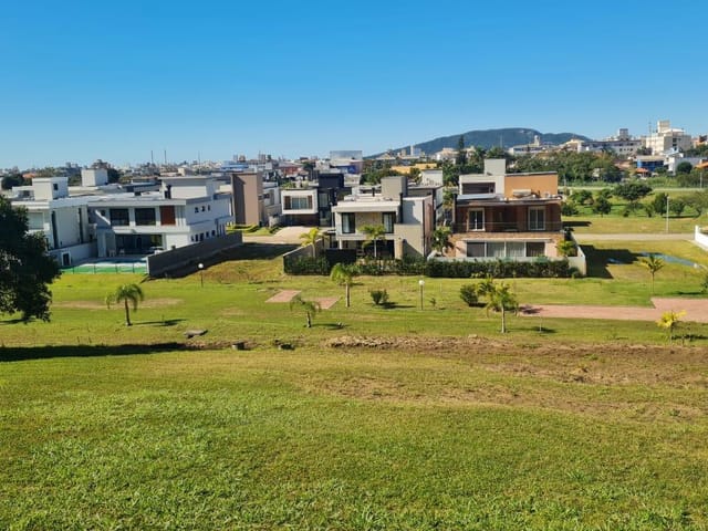 Terreno com 509m², à venda, no bairro Ingleses do Rio Vermelho em Florianópolis