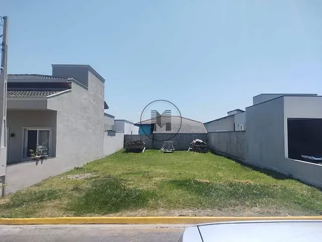 Terreno com 253m², à venda, no bairro Loteamento Pinheiros de Tremembé em Tremembé