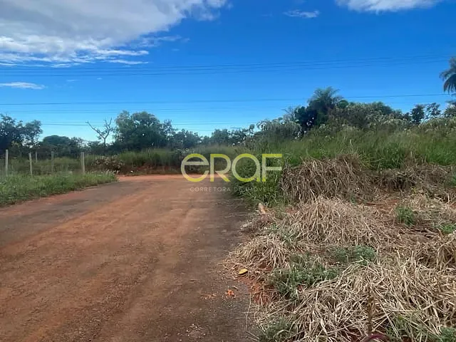 Terreno com 300m², à venda, no bairro Parque Laguna em Formosa