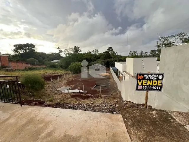 Terreno com 868m², à venda, no bairro Centro em Rolândia
