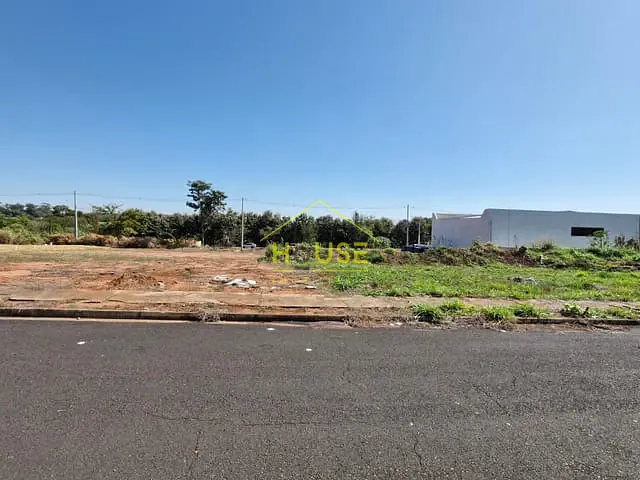 Terreno com 500m², à venda, no bairro Jd.Moreira em Votuporanga