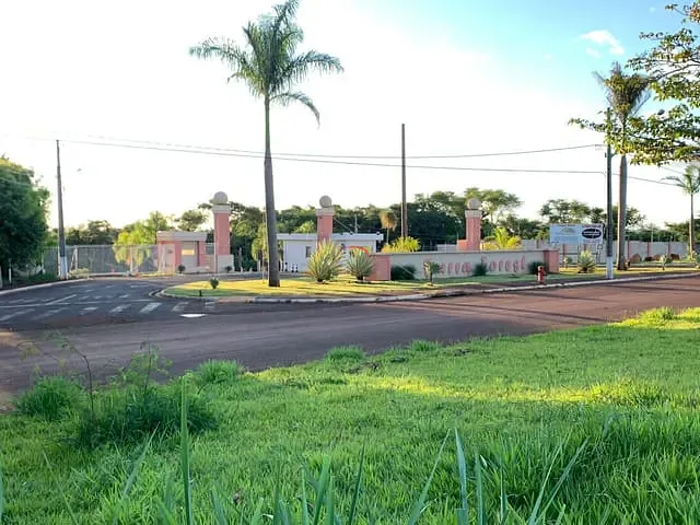 Terreno com 250m², à venda, no bairro Parque Leblon em Londrina