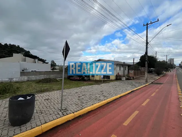 Terreno com 304m², à venda, no bairro Zancanaro em Marau